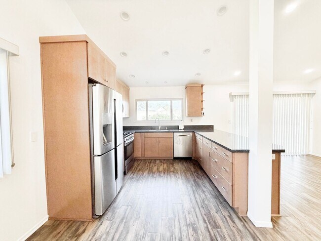 Foto del edificio - Beautifully Updated 4-Bedroom, 2-Bathroom Home in a Prime Location