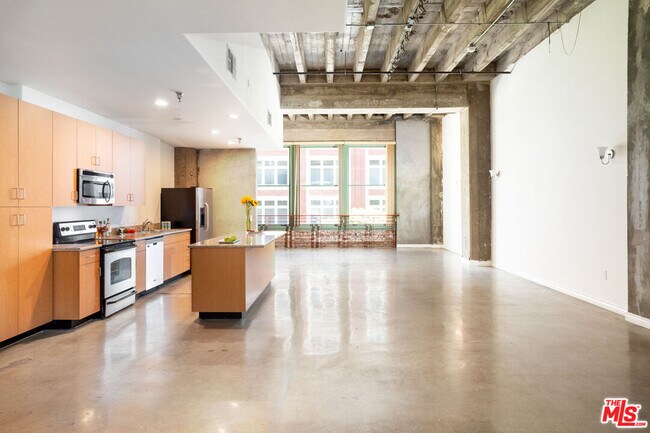 Foto del edificio - 711 S Olive St