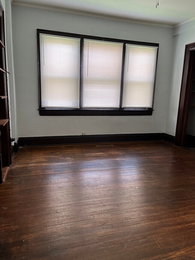 Bedroom - 154 5th Ave
