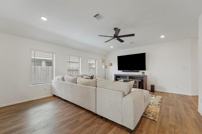 Foto del edificio - 7310 Bartoncliff Dr
