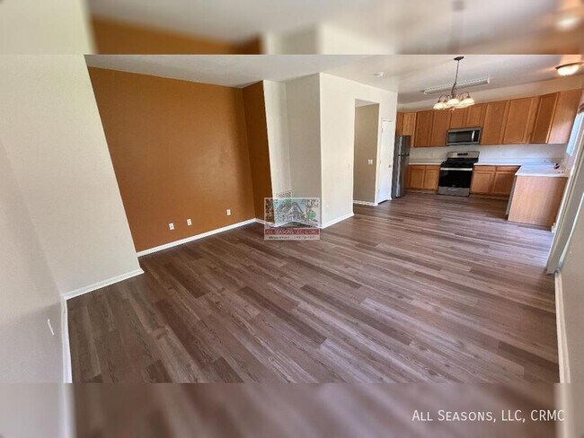 Building Photo - 7064 McEwan St