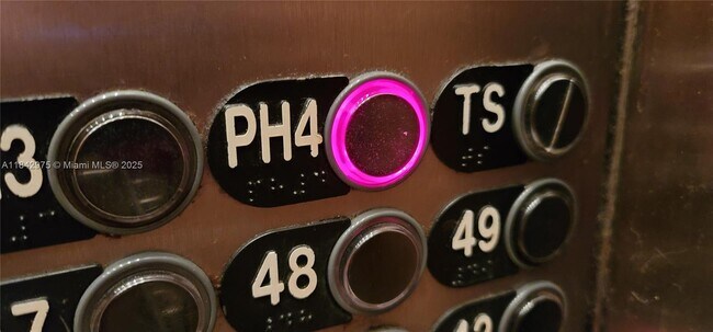 Foto del edificio - 1750 N Bayshore Dr