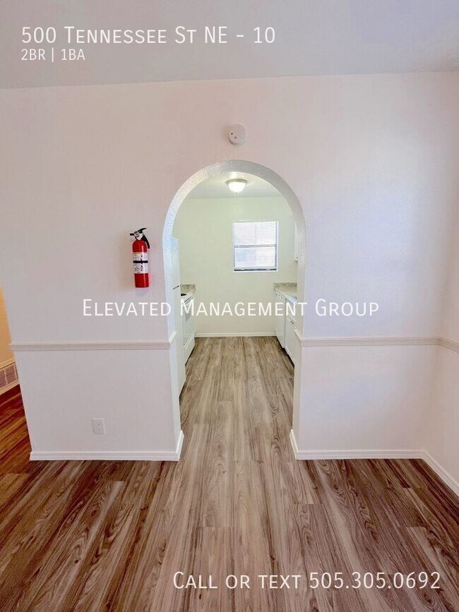 Building Photo - Beautiful Upgraded 2 Bedroom Unit Ready fo...