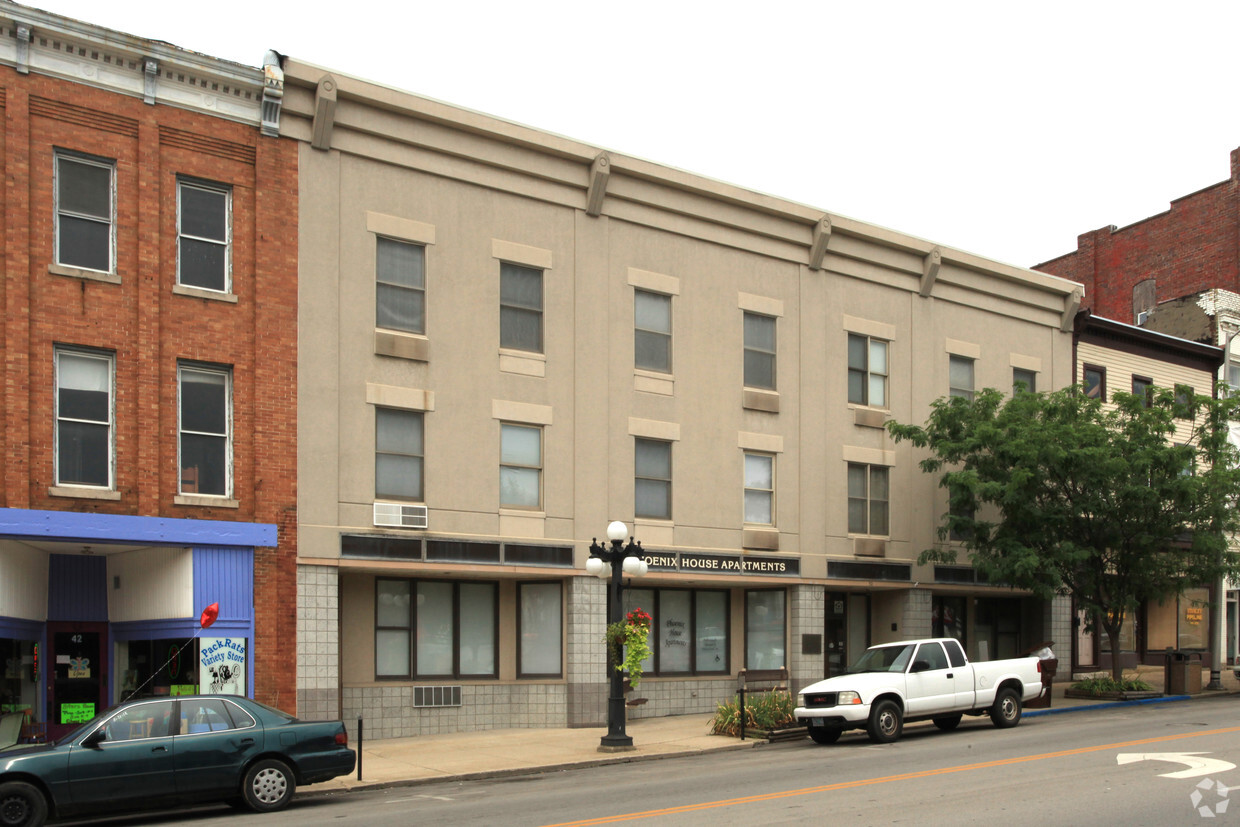 Primary Photo - Phoenix House Apartments