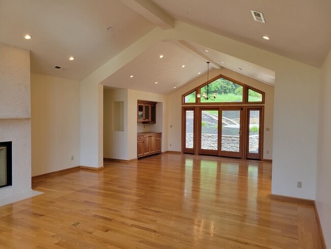 Building Photo - Incredible Reliez Valley Home