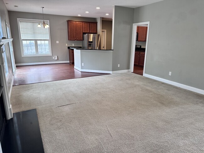 Foto del edificio - 114 Hills Lorough Loop