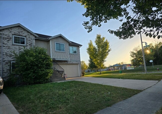 Building Photo - 5101 Horned Owl Dr