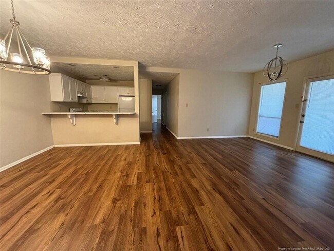 Building Photo - 1812 Tryon Dr
