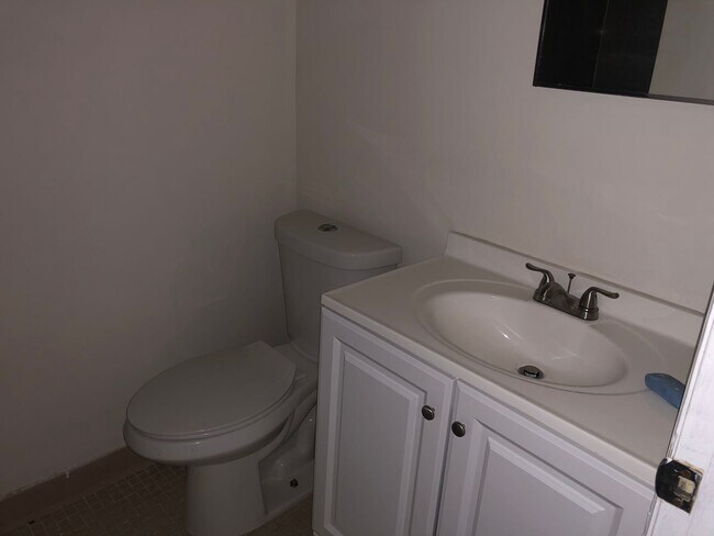 Foto del edificio - 2 bed 1 bath