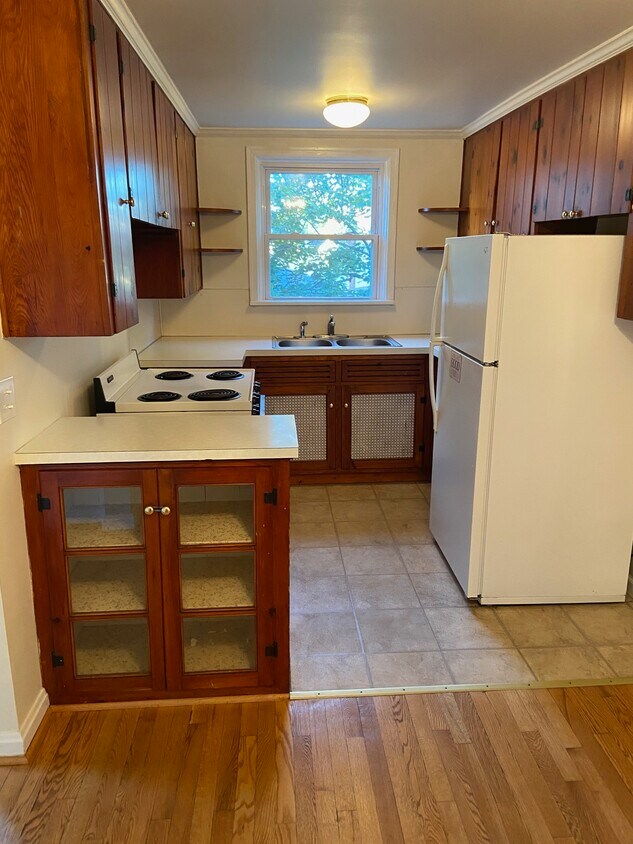 Kitchen - 1 Cypress St