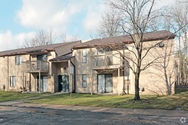 West Oaks - Southfield, MI Apartments - 15833 W 11 Mile Rd Southfield