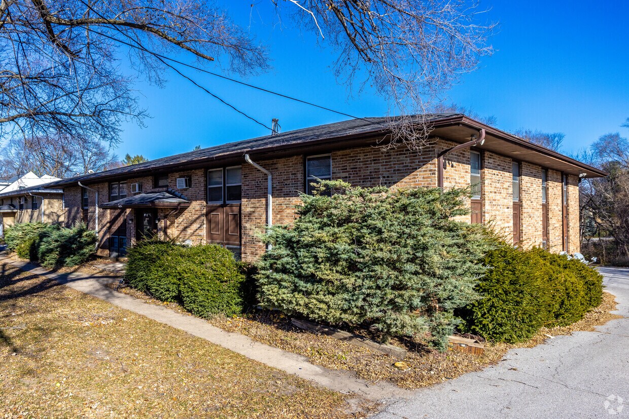 Foto del edificio - 6657-6671 NW 6th Dr