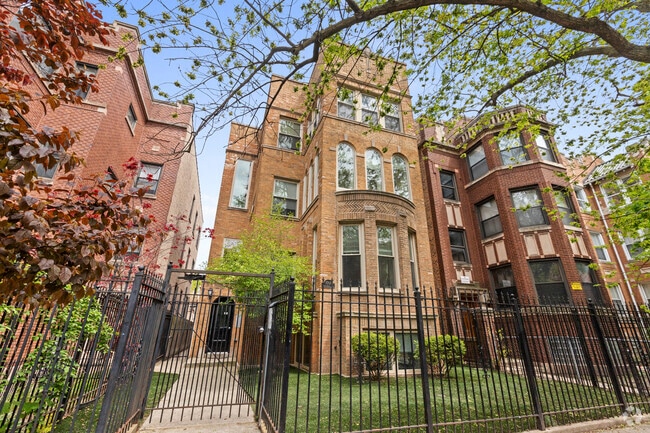 Building Photo - 7717 N Marshfield Ave