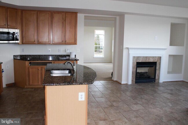 Foto del edificio - 13570 Village Green Dr