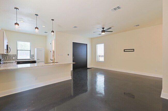 Foto del edificio - Modern 3-Bedroom Home in Denver Heights, D...