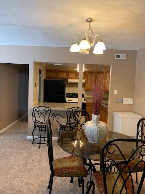 Foto del edificio - 10101 Prince Pl