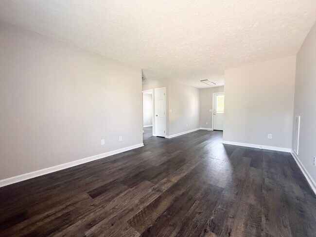 Foto del edificio - 480 W 4th St