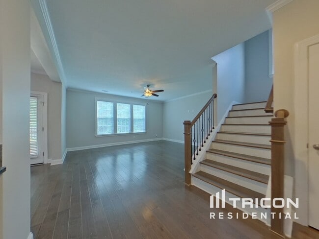 Building Photo - 551 Bunchgrass St