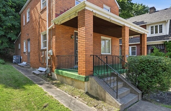 Building Photo - 1005 Duffield St