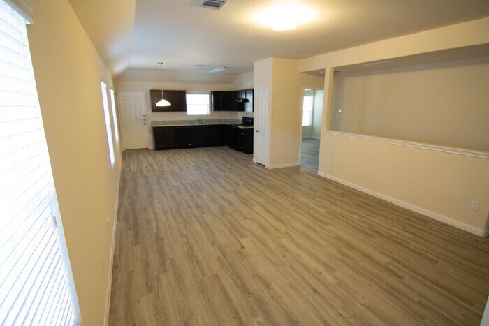 Foto principal - Pierce Junction Village - 14470 Platzer Dr...