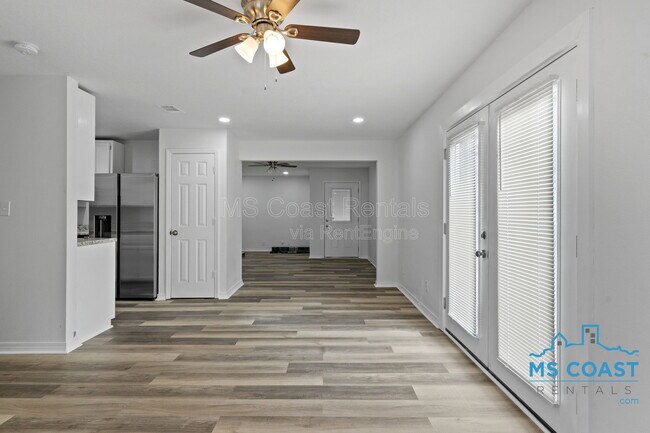 Foto del edificio - 340 Hiller Dr