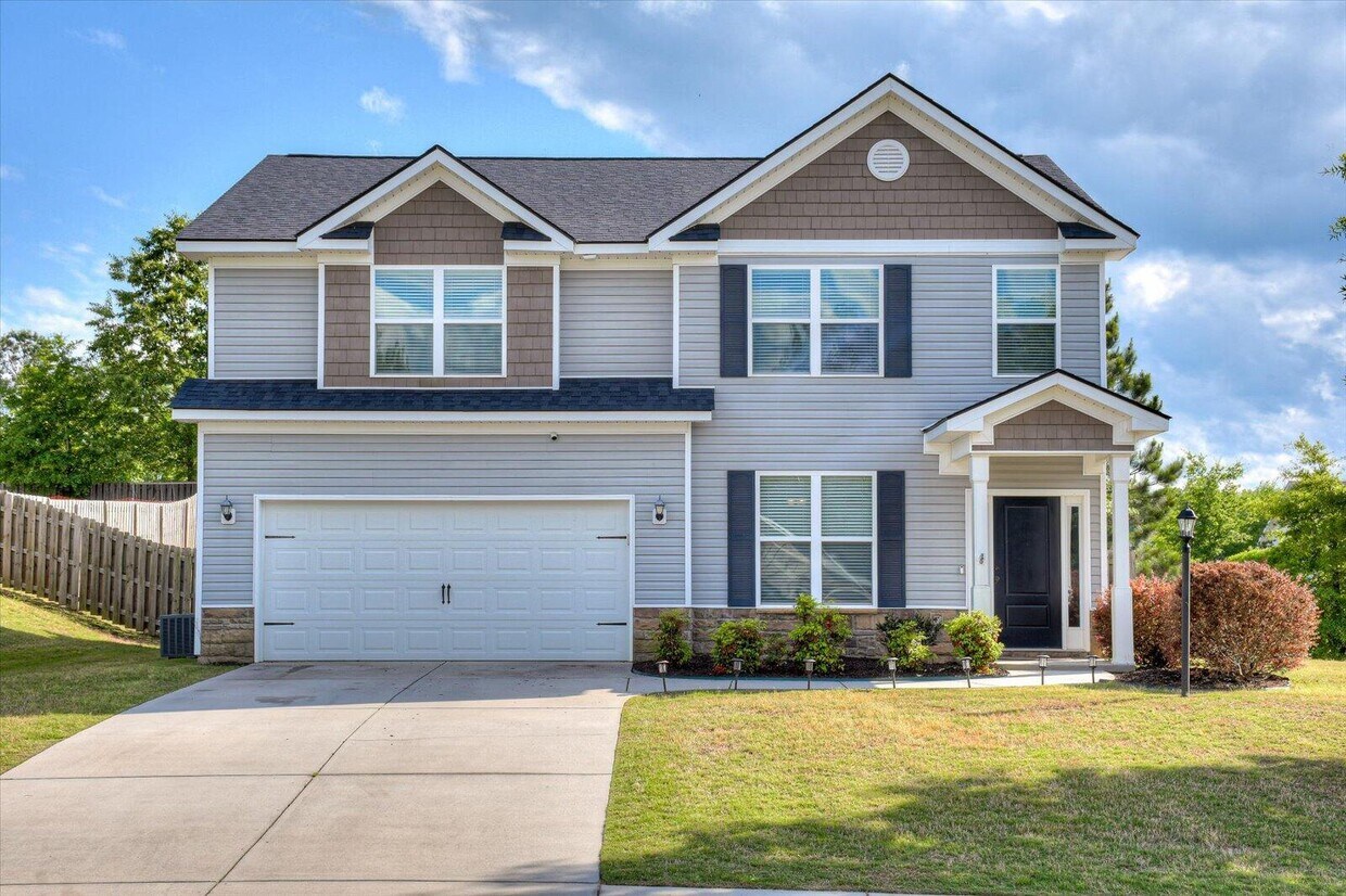 Foto principal - 522 Sebastian Dr