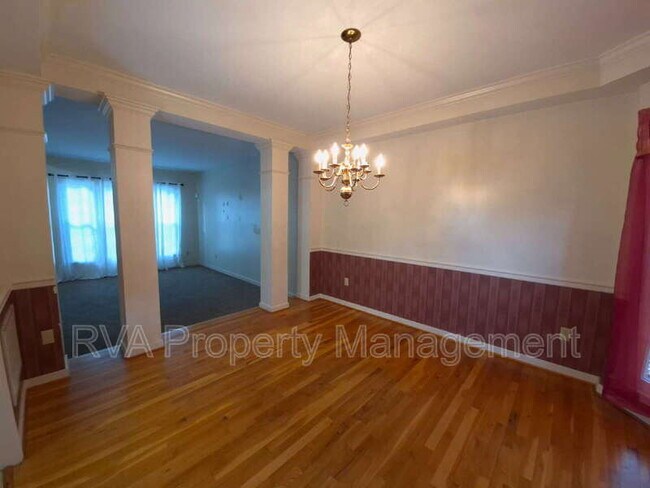 Building Photo - 6002 Oak Landing Dr