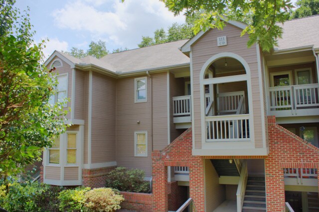 Foto del edificio - Cute & Affordable 2 Bedroom Condo in Cary!...