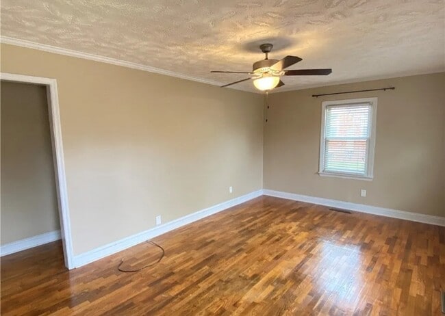 Building Photo - 604 Odom Dr