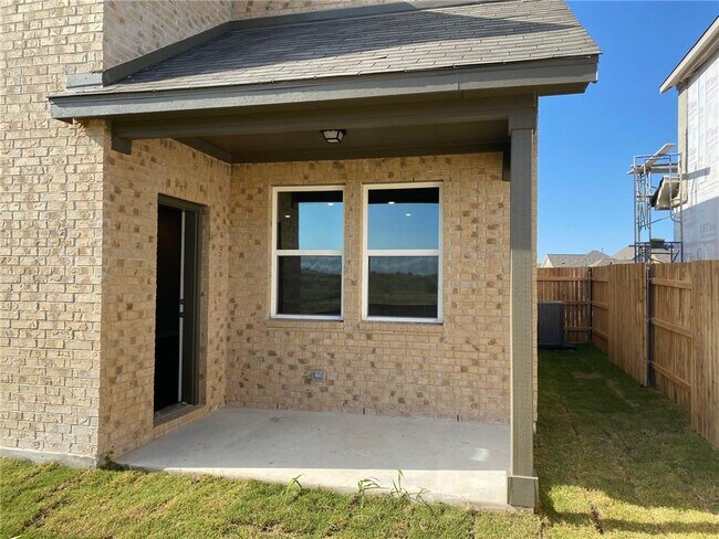 Foto del edificio - 670 Pepperbark Loop