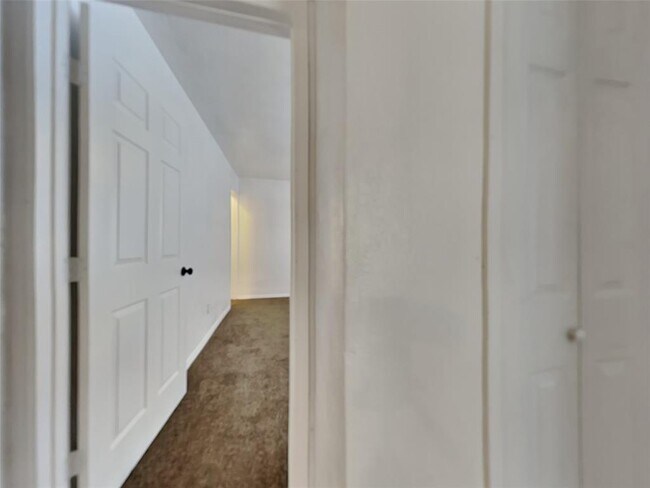Building Photo - 14030 Merry Meadow Dr
