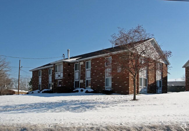 Foto del edificio - Marshall Plaza Apartment Homes