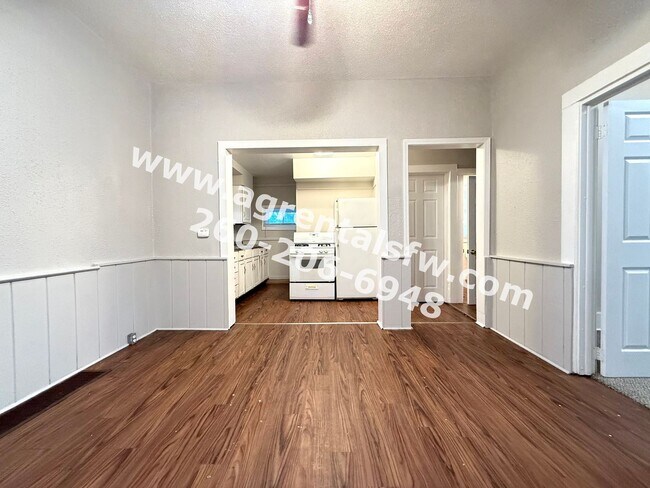 Foto del edificio - 905 Grace Ave