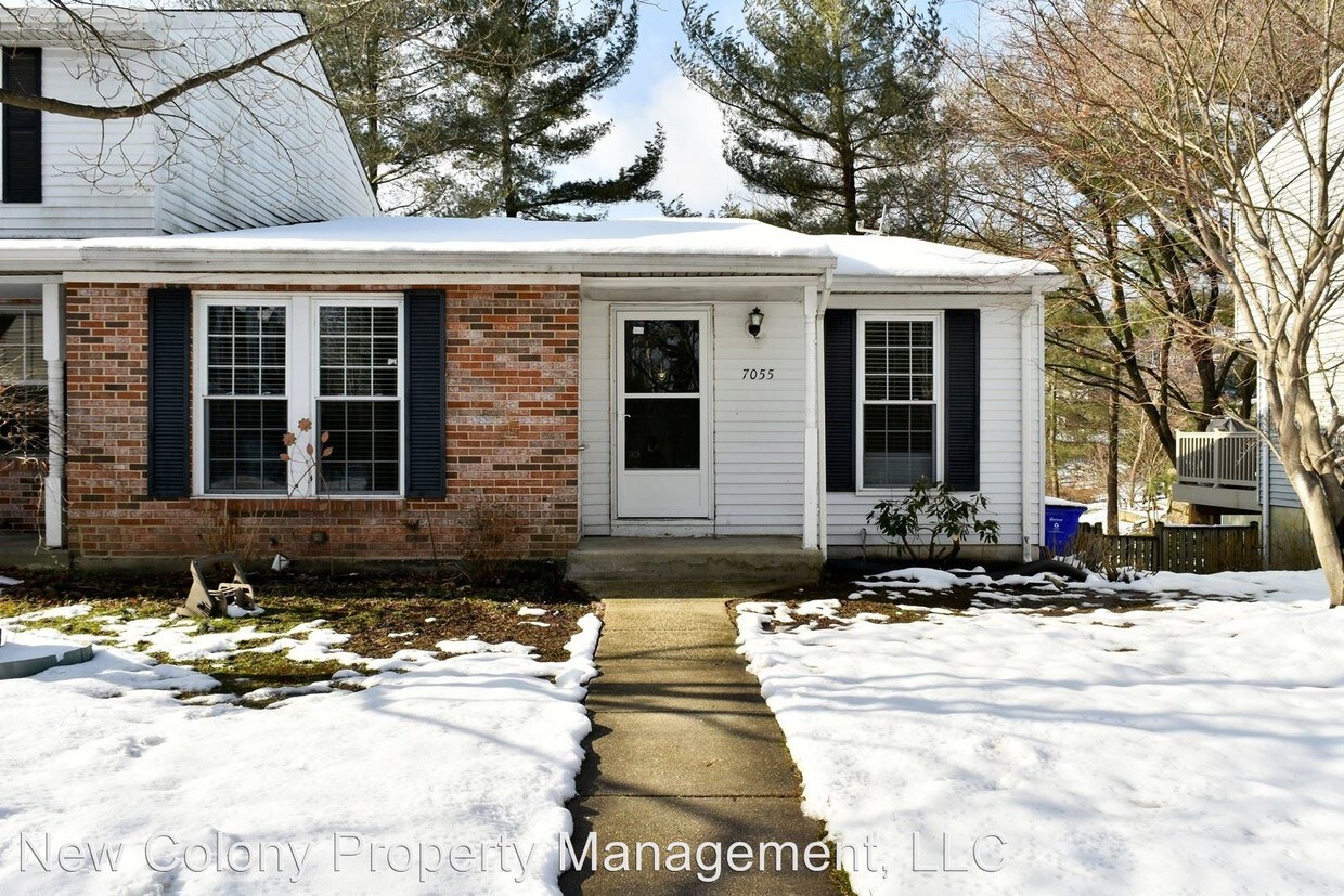 Foto principal - 7055 Melting Shadows Ln
