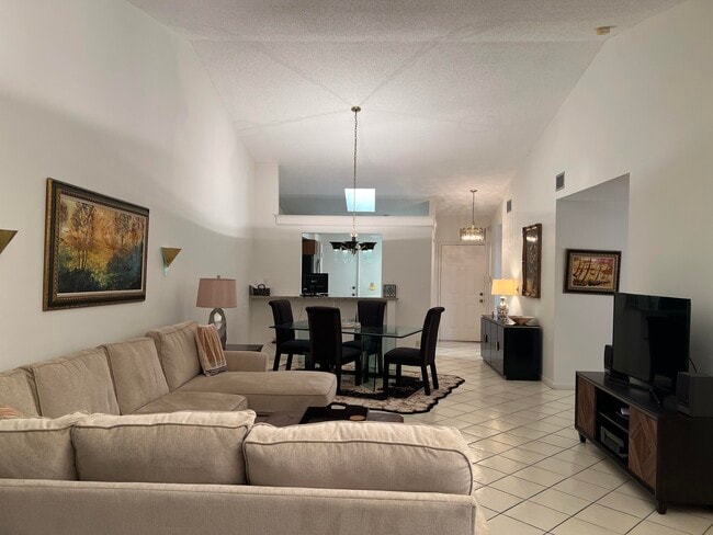Foto del edificio - 10555 Garden Palm Ct