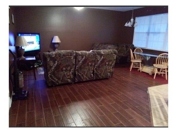 Foto del edificio - 2243 Sweet Holly Ln