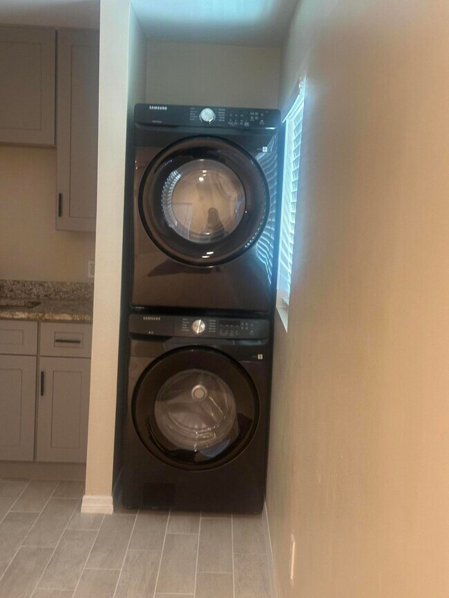 Foto del edificio - 704 N 18th St