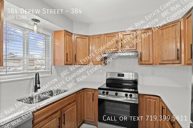 Building Photo - 384 Depew St