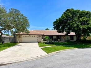 Building Photo - 410 Rio Casa Dr S