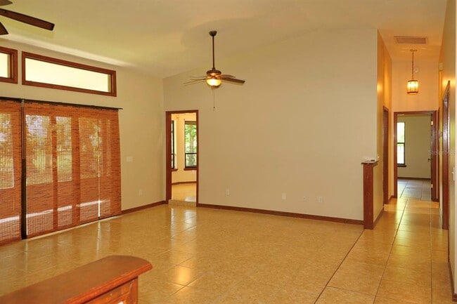 Building Photo - 5848 Windmill Ct