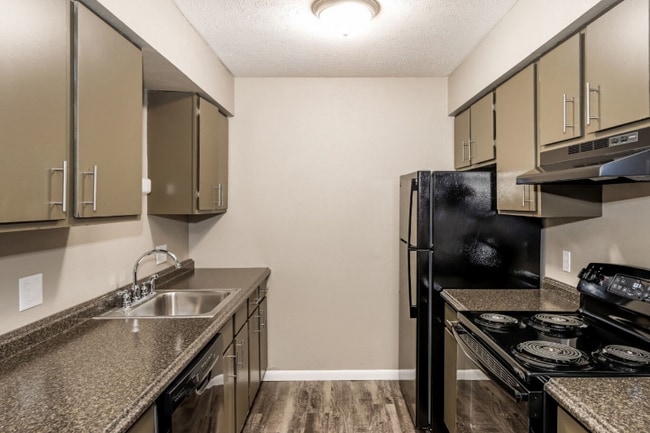 Foto del edificio - 4668 Talmadge Green Rd