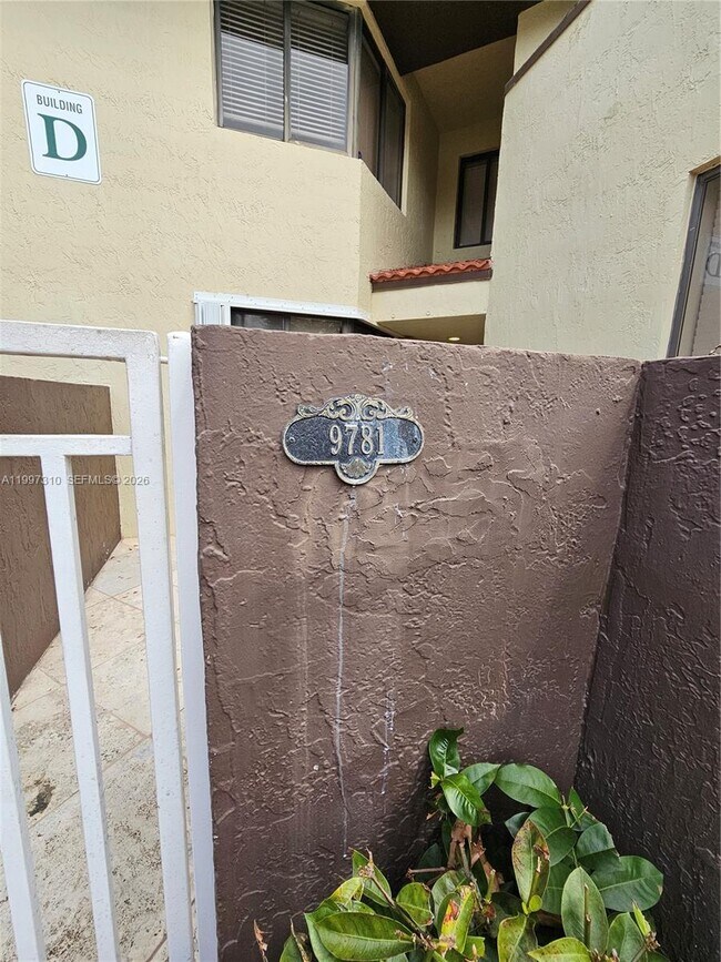 Foto del edificio - 9781 SW 138th Ave