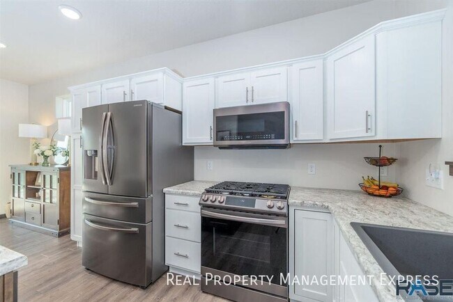 Foto del edificio - 5316 S Eastwind Ave