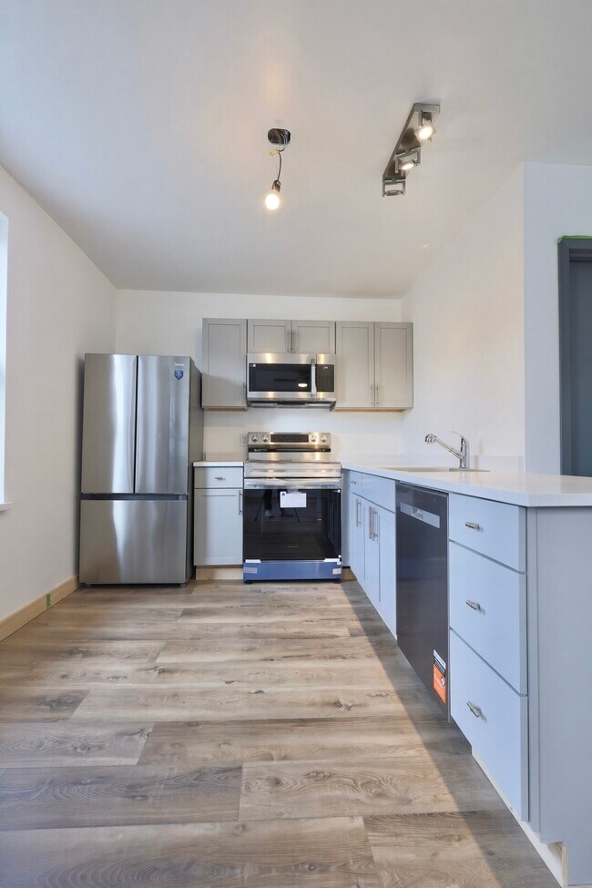 Building Photo - 401 Brinton Ave