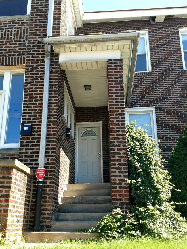 Front private entrance - 14 N Jackson Ave