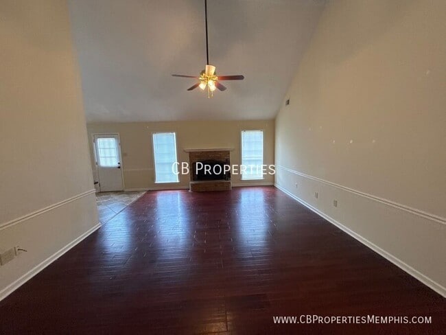 Building Photo - 6575 Brickmont Rd