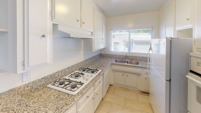 Building Photo - Hayworth Apartments