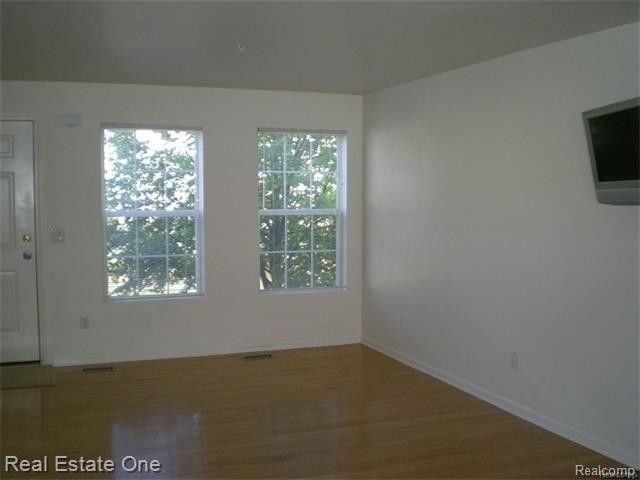 Building Photo - 1084 Faulkner