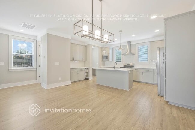 Foto del edificio - 647 Vernon Ave