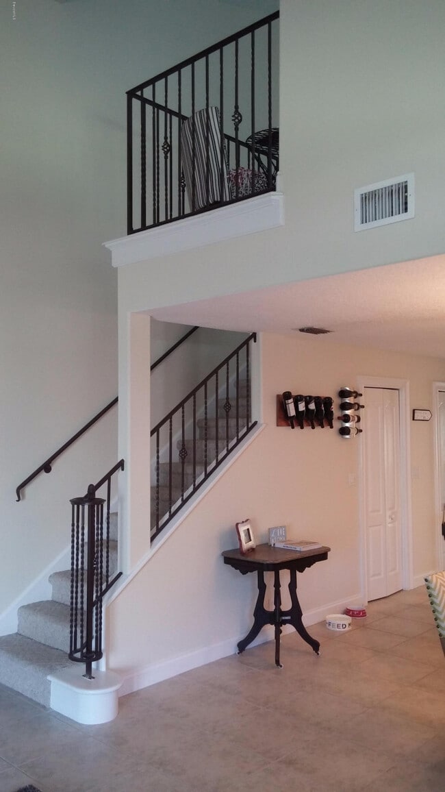 Building Photo - 411 Jackson Ave